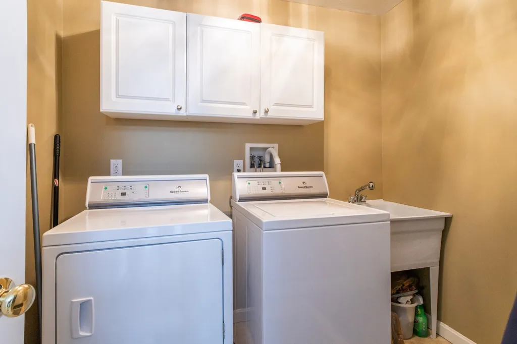 7 Rimmon Court Merrimack NH 03054
