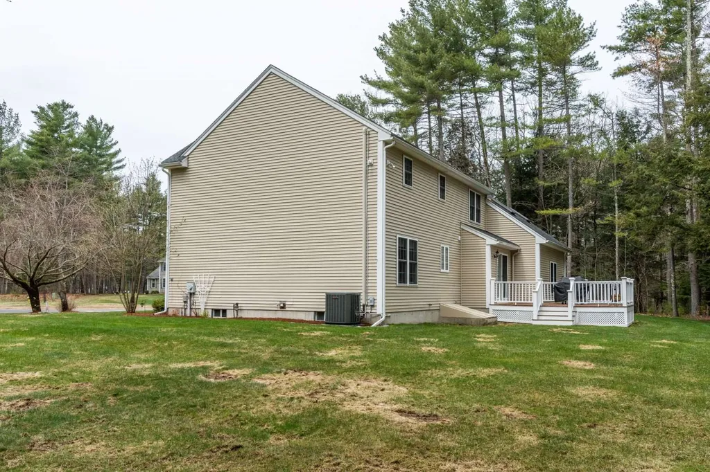 7 Rimmon Court Merrimack NH 03054