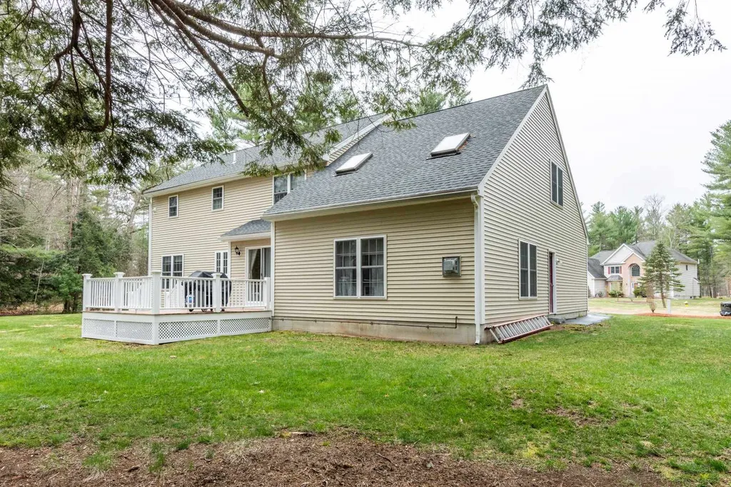 7 Rimmon Court Merrimack NH 03054