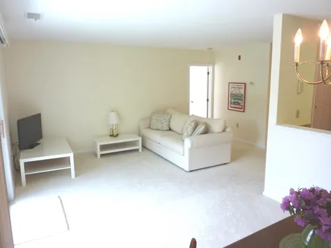 30-305 Ledgewood Hills Drive Nashua NH 03062