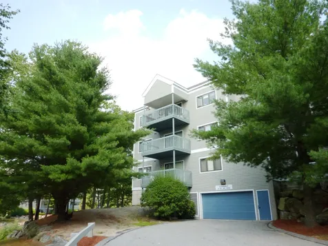 30-305 Ledgewood Hills Drive Nashua NH 03062
