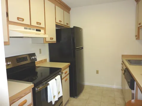 30-305 Ledgewood Hills Drive Nashua NH 03062