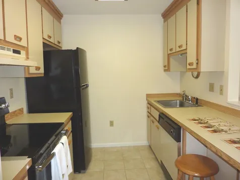 30-305 Ledgewood Hills Drive Nashua NH 03062