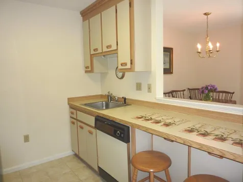 30-305 Ledgewood Hills Drive Nashua NH 03062