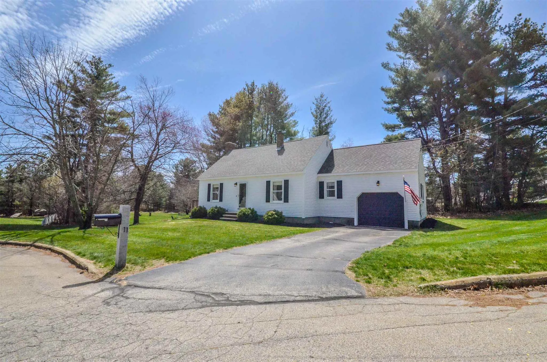 11 Quail Court Manchester NH 03109