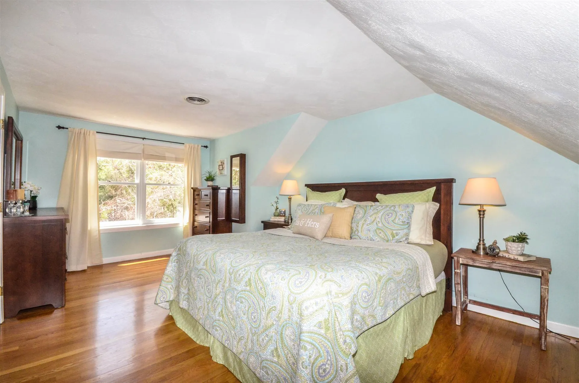 11 Quail Court Manchester NH 03109