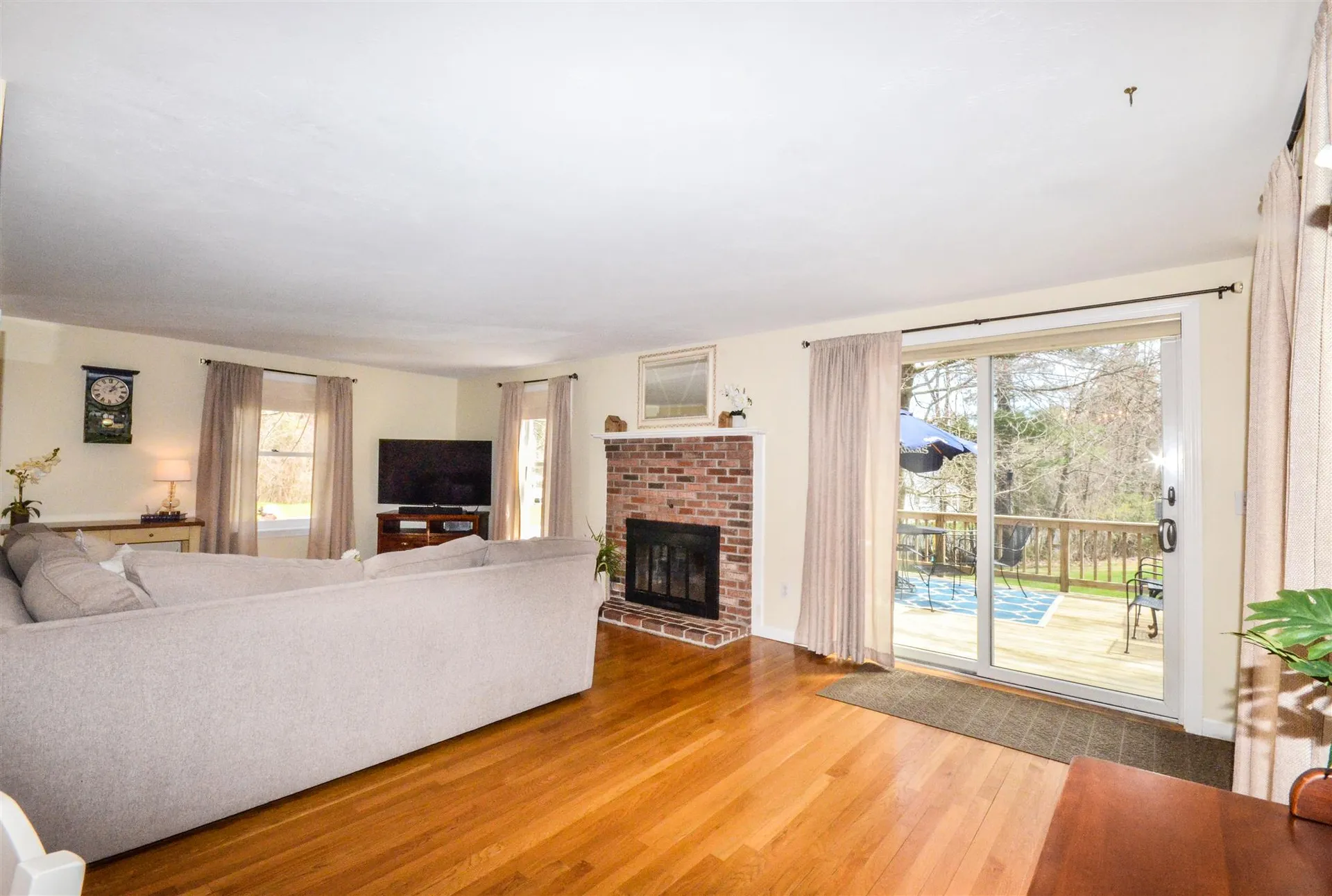 11 Quail Court Manchester NH 03109