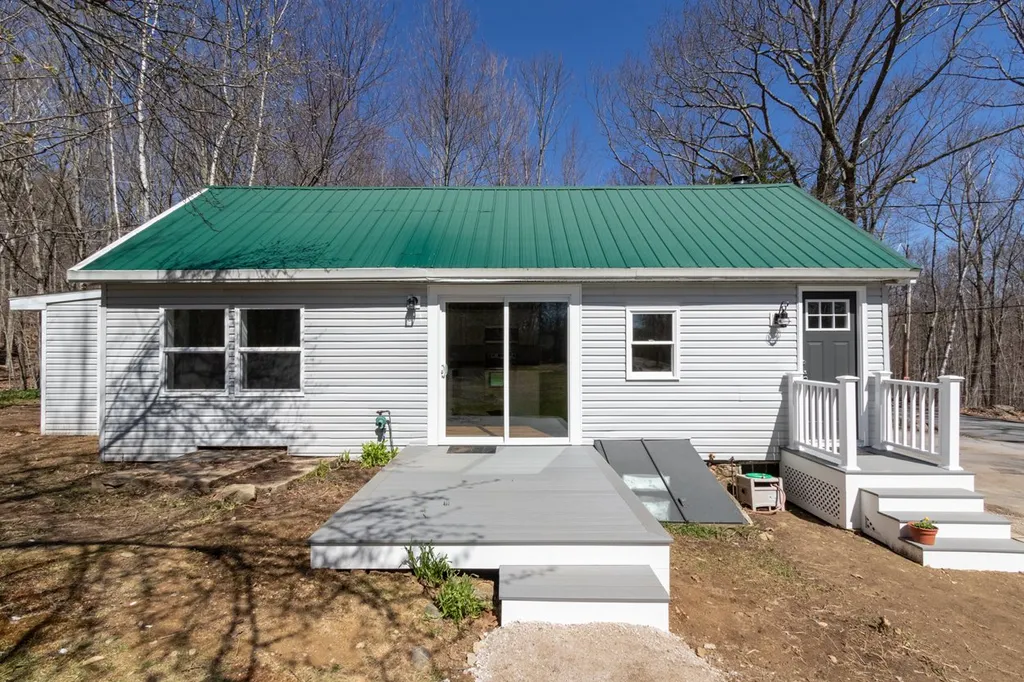71 Corbett Road Barrington NH 03825