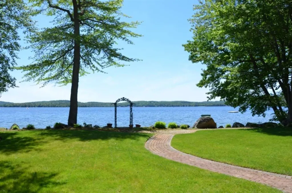 18 Black Cat Island Road Moultonborough NH 03254
