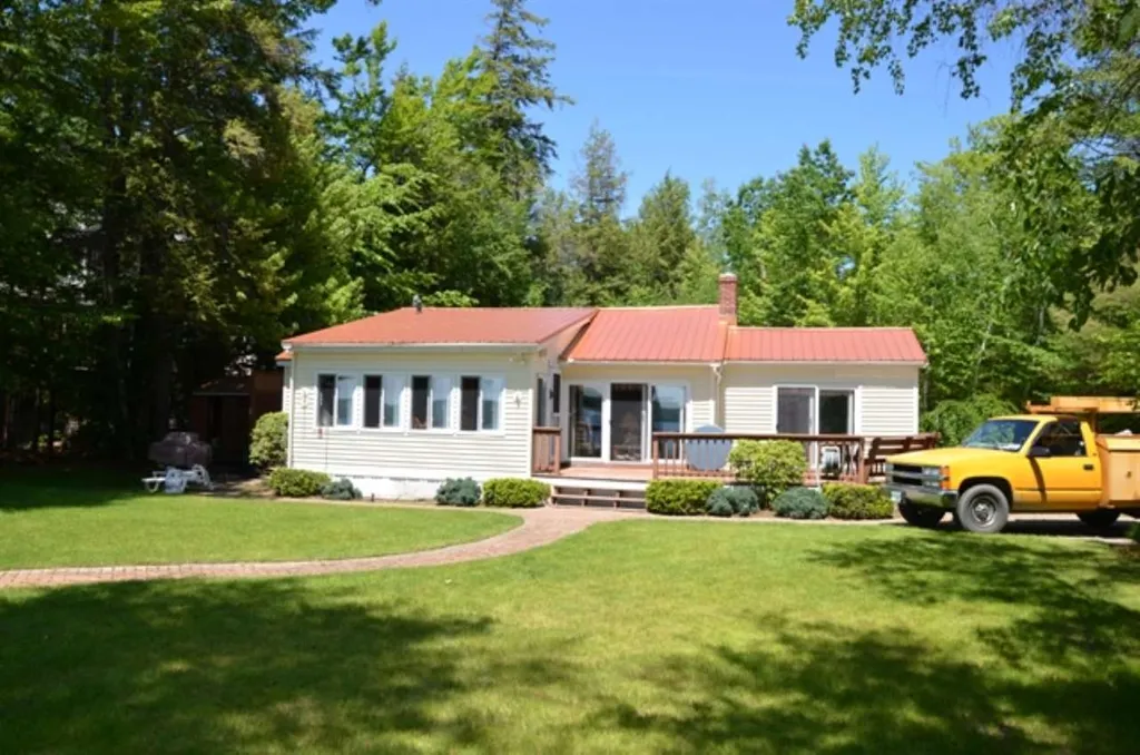 18 Black Cat Island Road Moultonborough NH 03254