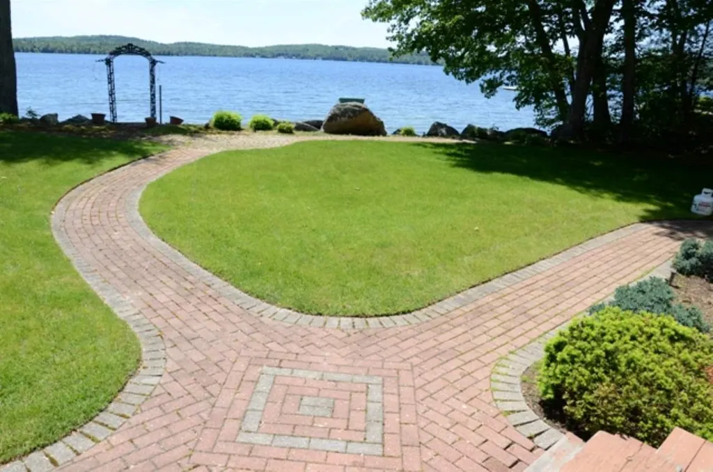 18 Black Cat Island Road Moultonborough NH 03254