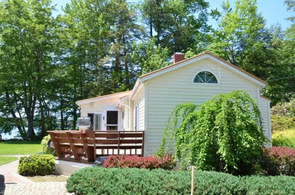 18 Black Cat Island Road Moultonborough NH 03254