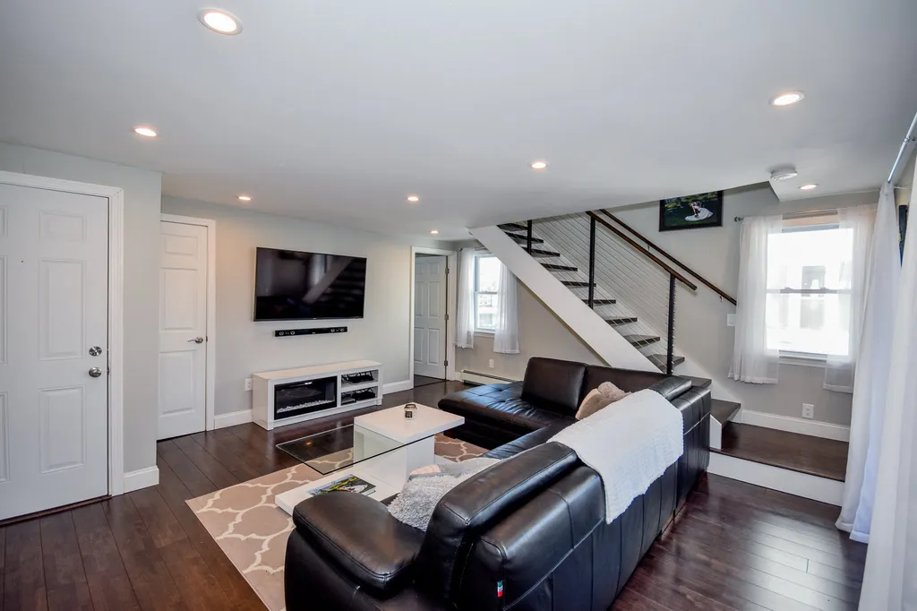 87 Union Street Portsmouth NH 03801