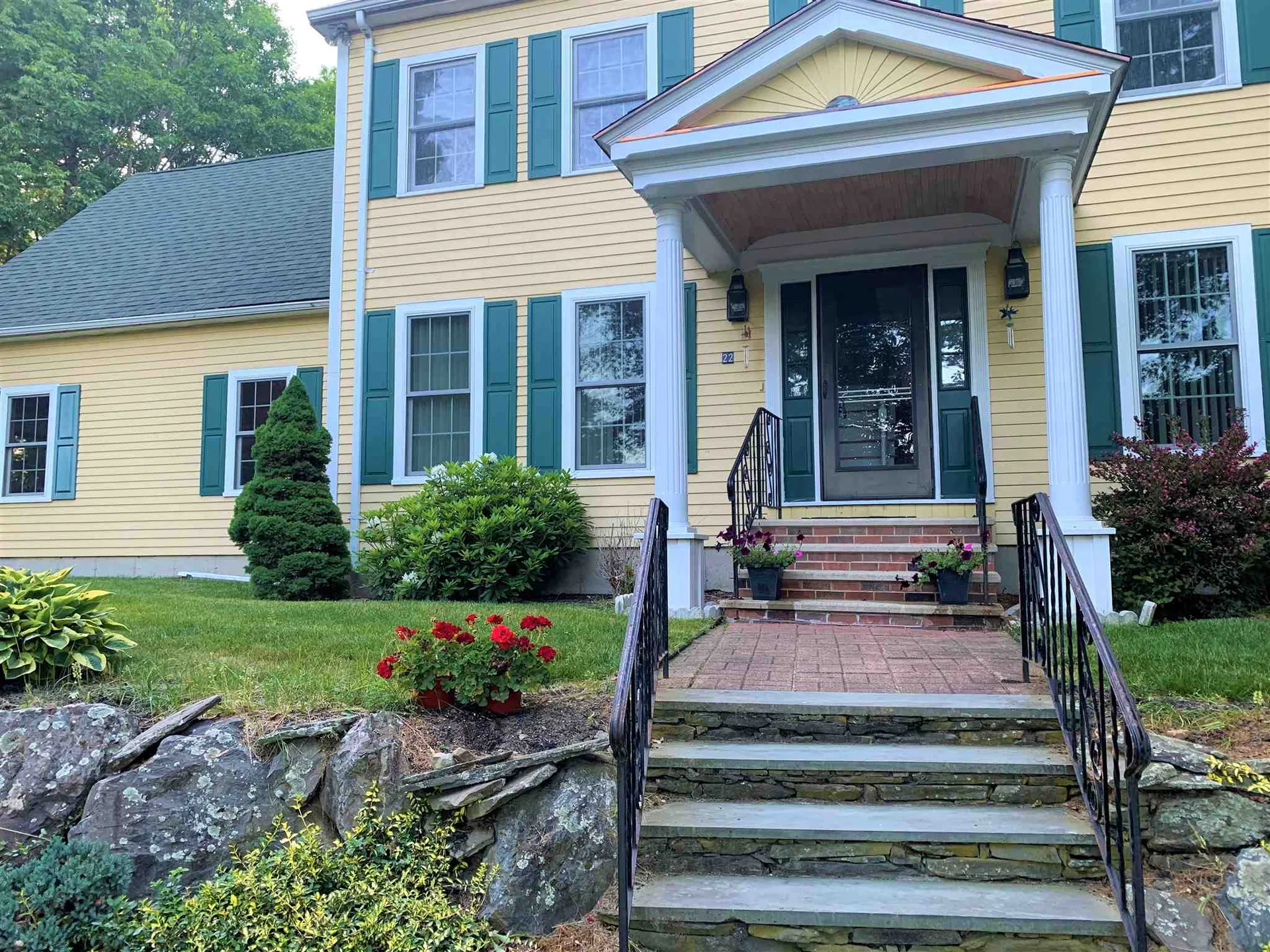22 Deer Run Road North Hampton NH 03862
