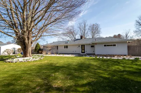 3 River Road North Hampton NH 03862
