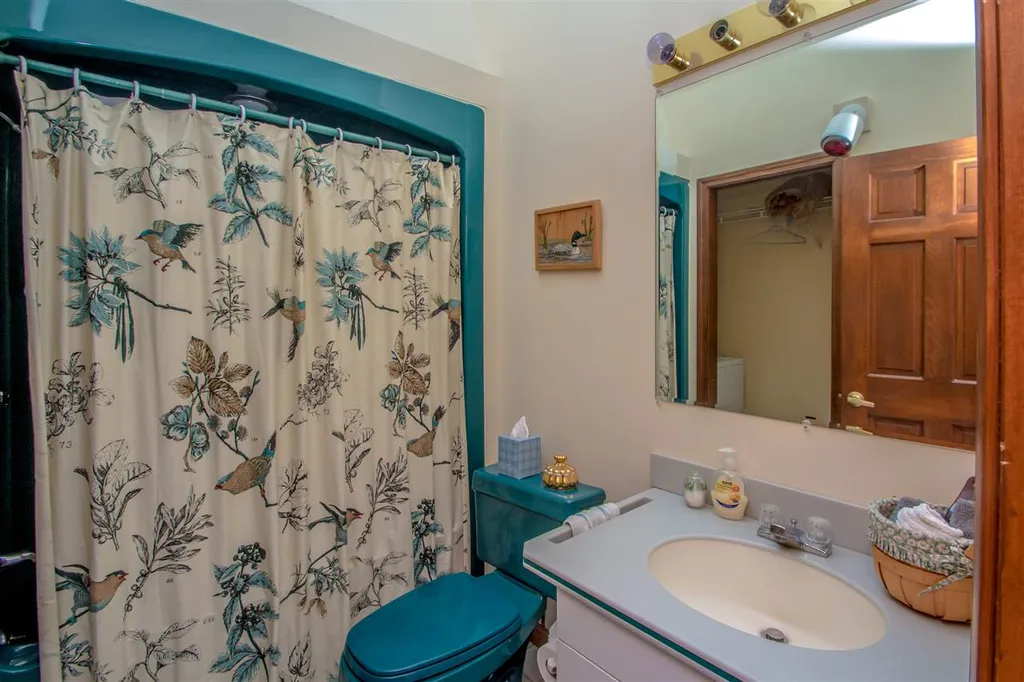 2406 Green Hill Road Chatham NH 03813
