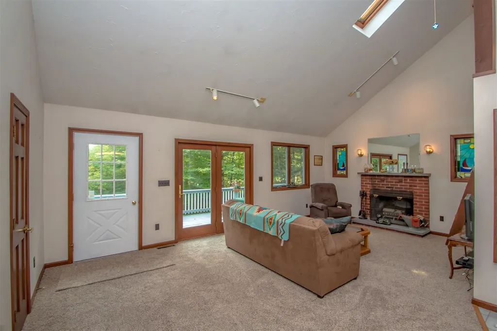 2406 Green Hill Road Chatham NH 03813