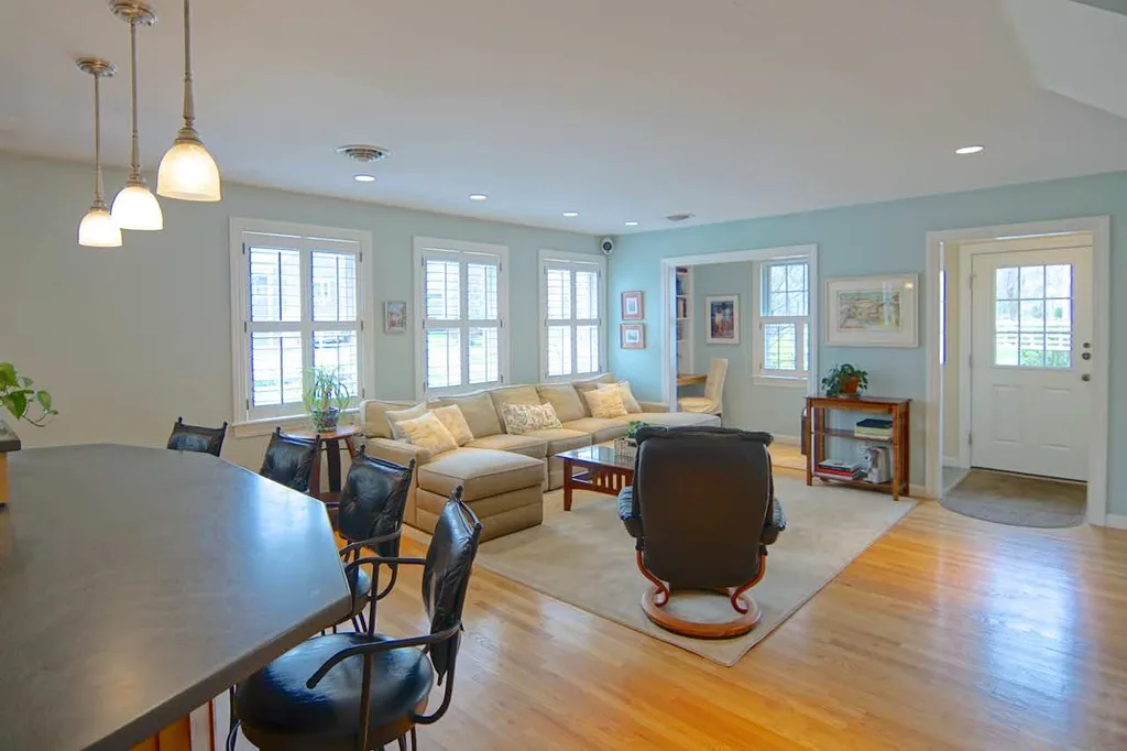 24 Vanderpool Drive Hampton NH 03842