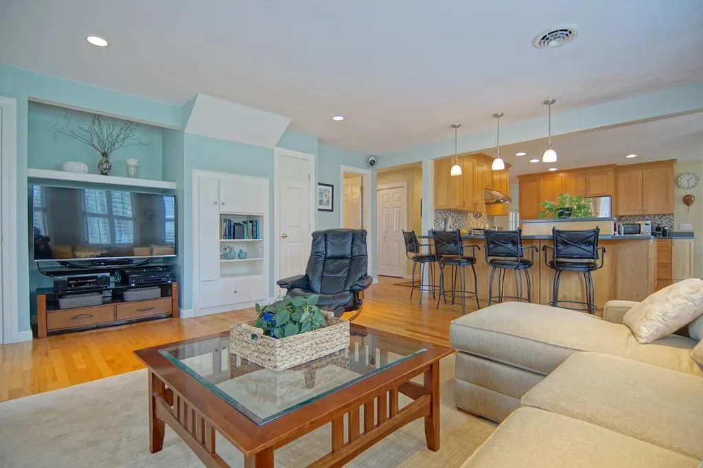 24 Vanderpool Drive Hampton NH 03842