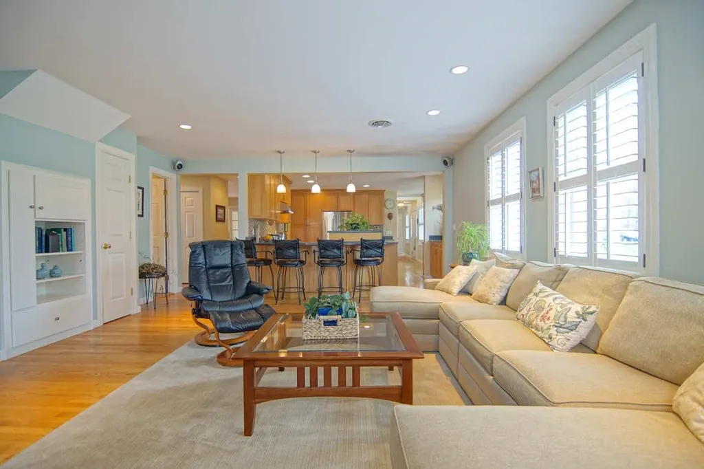 24 Vanderpool Drive Hampton NH 03842