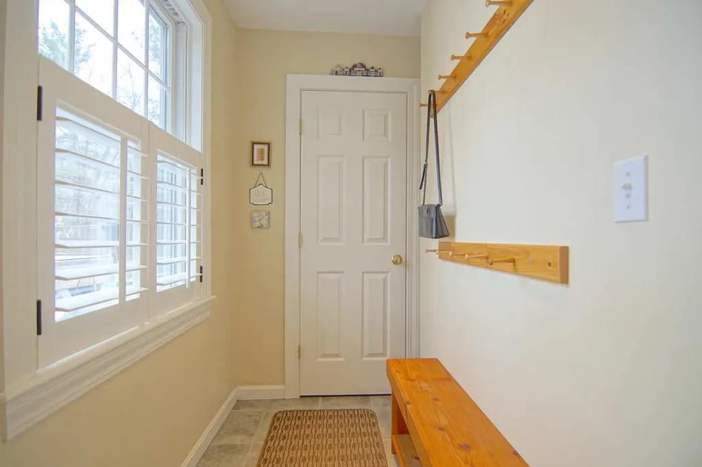 24 Vanderpool Drive Hampton NH 03842
