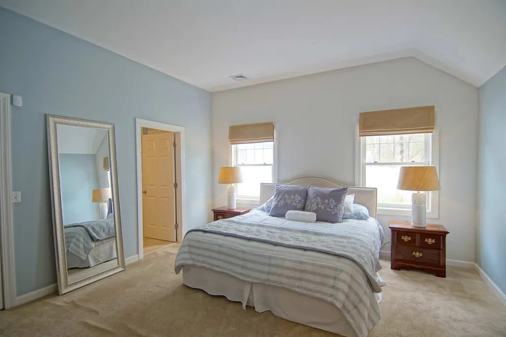 24 Vanderpool Drive Hampton NH 03842
