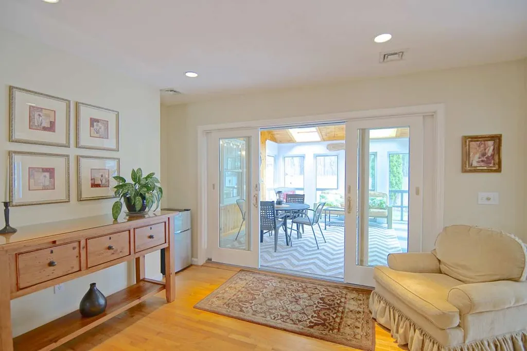 24 Vanderpool Drive Hampton NH 03842
