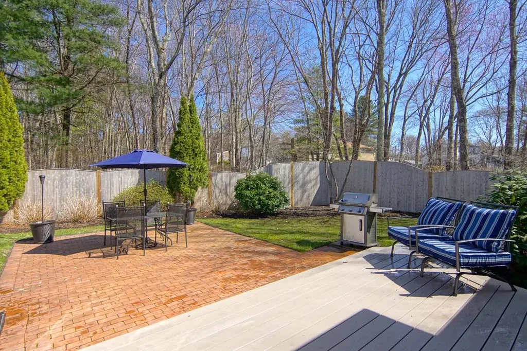 24 Vanderpool Drive Hampton NH 03842