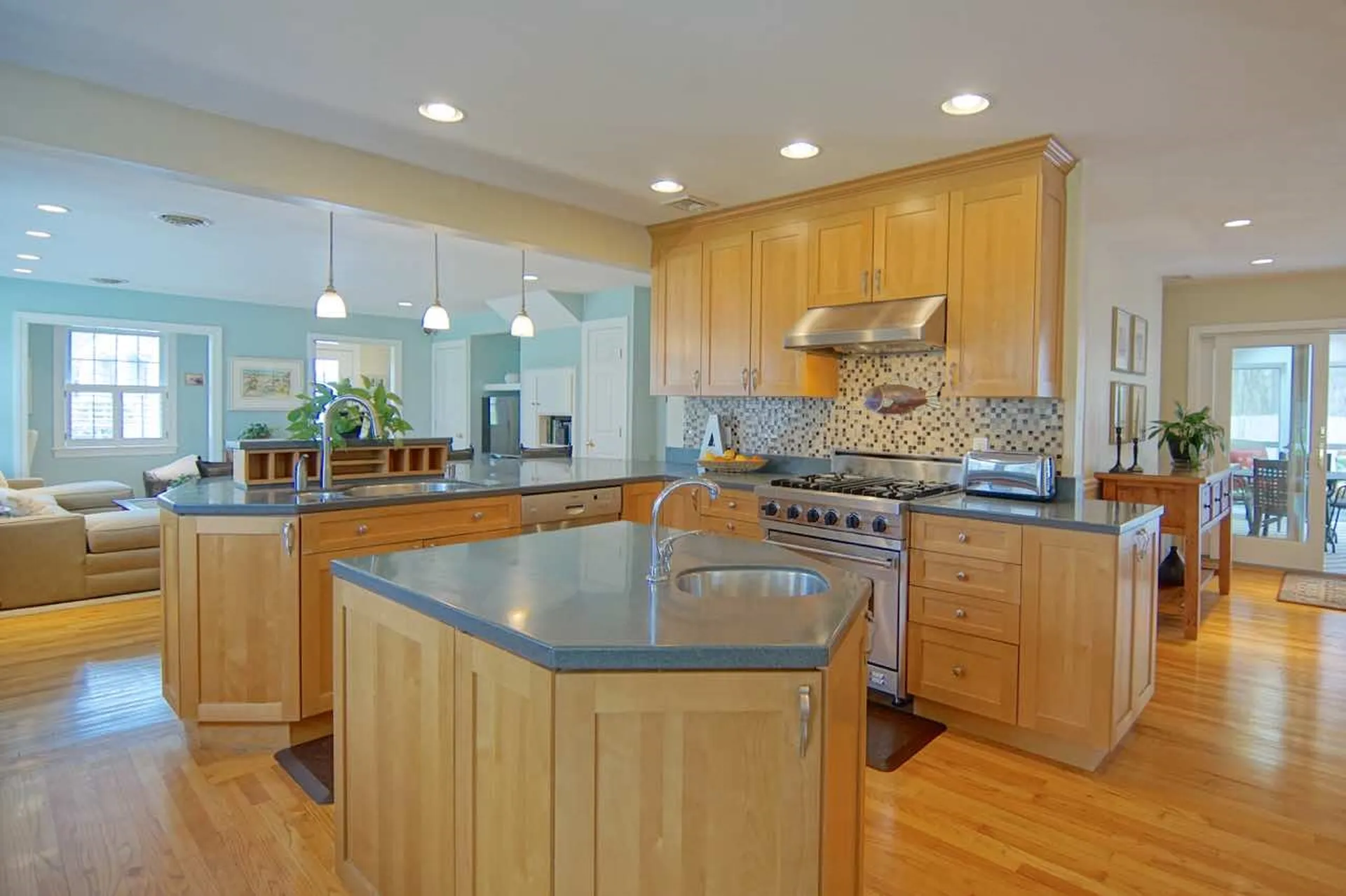 24 Vanderpool Drive Hampton NH 03842
