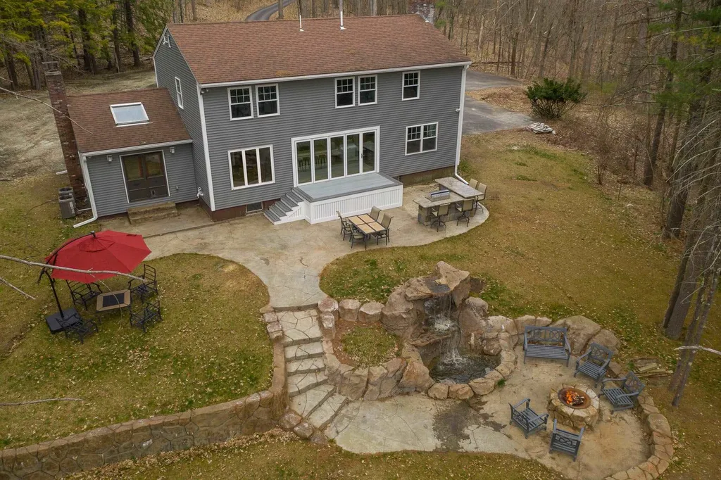 2 Whittier Falls Way Dover NH 03820