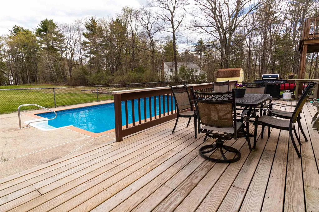 2 Washington Way Kingston NH 03848