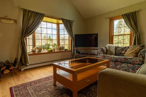 2 Washington Way Kingston NH 03848
