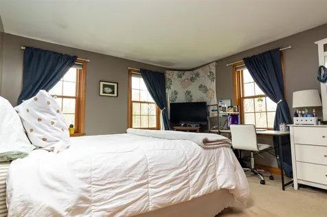 2 Washington Way Kingston NH 03848