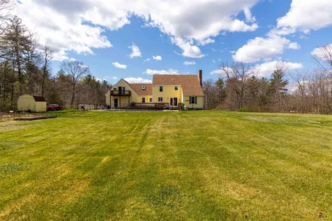 2 Washington Way Kingston NH 03848
