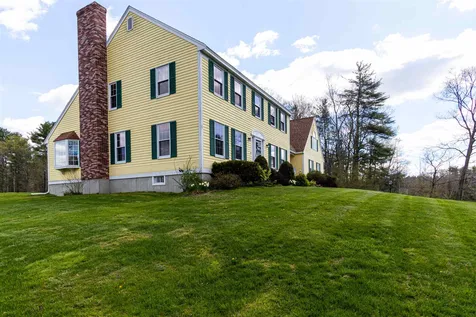 2 Washington Way Kingston NH 03848