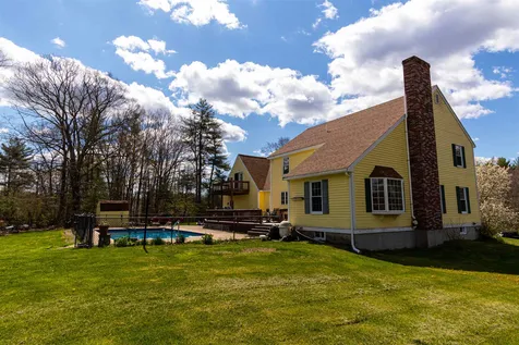 2 Washington Way Kingston NH 03848