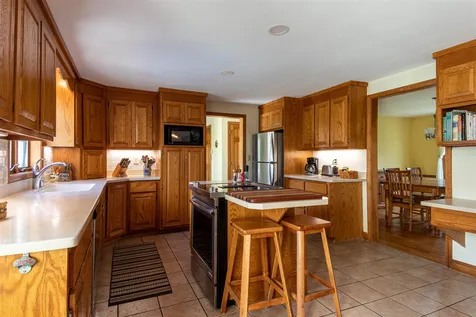 2 Washington Way Kingston NH 03848