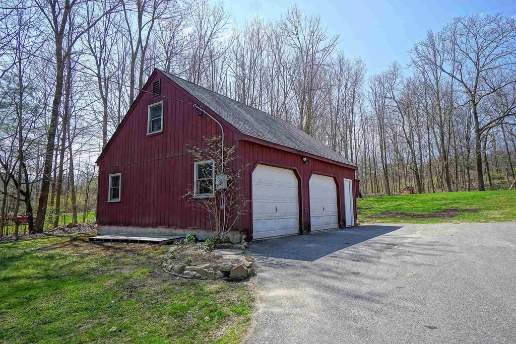 1 Dugout Road Hudson NH 03051