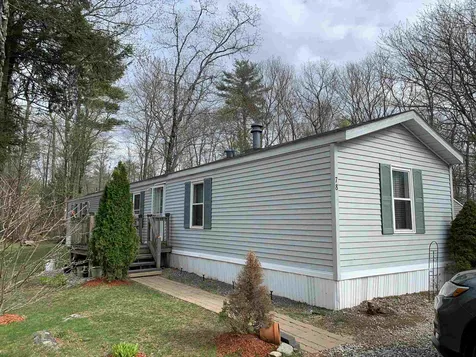 78 Goldfinch Road Barrington NH 03825