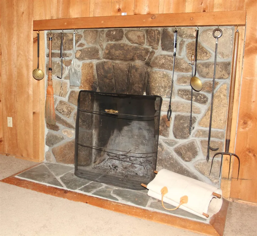 27 Deer Hill Road Springfield NH 03284