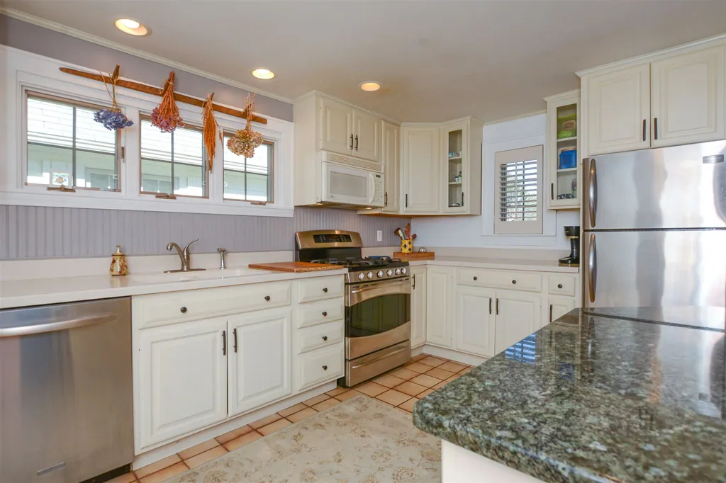 191 High Street Hampton NH 03842