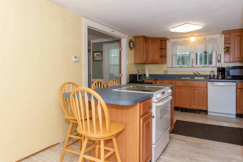 195 N Main Street Rochester NH 03867