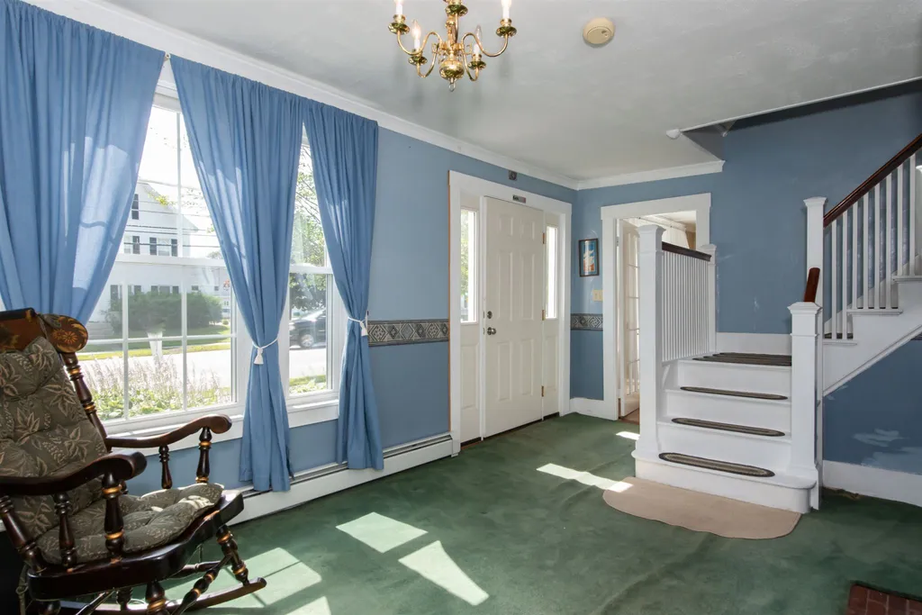 195 N Main Street Rochester NH 03867
