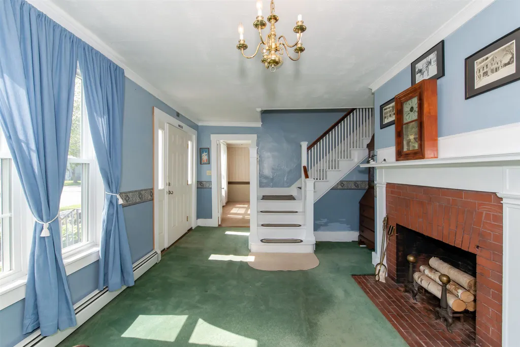 195 N Main Street Rochester NH 03867