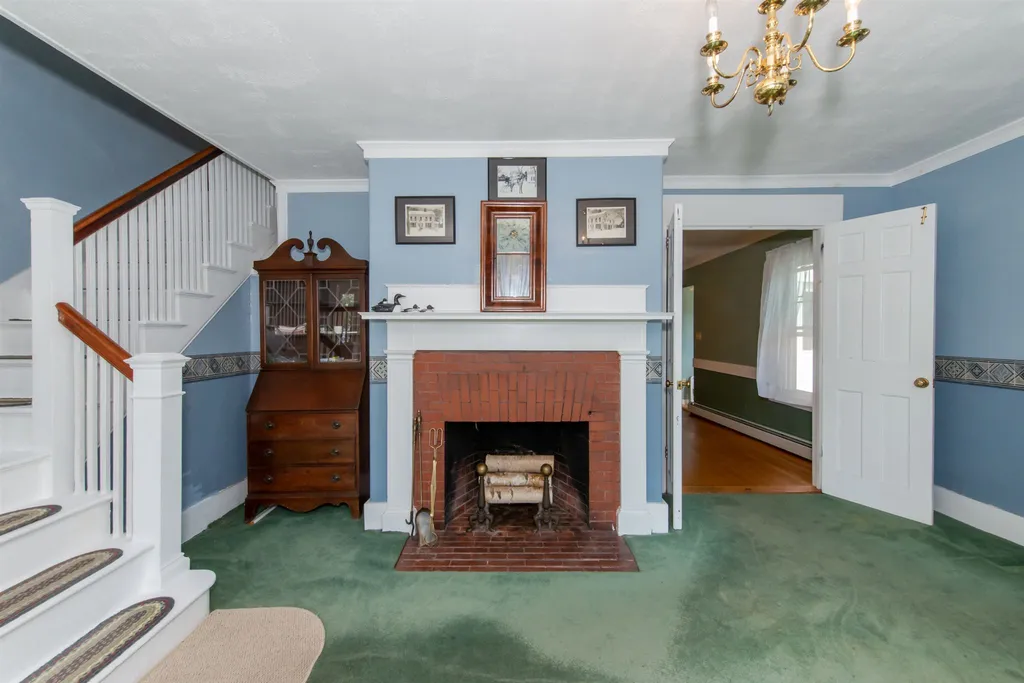 195 N Main Street Rochester NH 03867