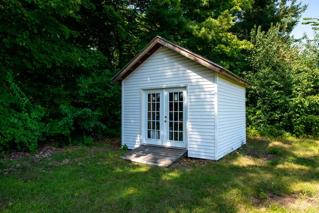 195 N Main Street Rochester NH 03867