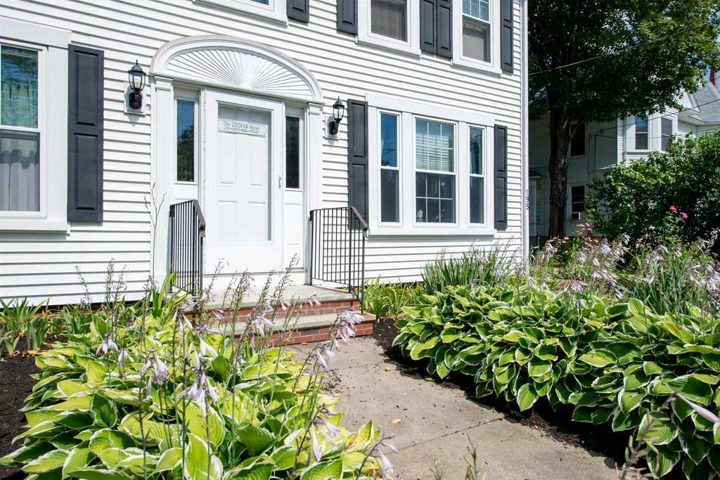 195 N Main Street Rochester NH 03867