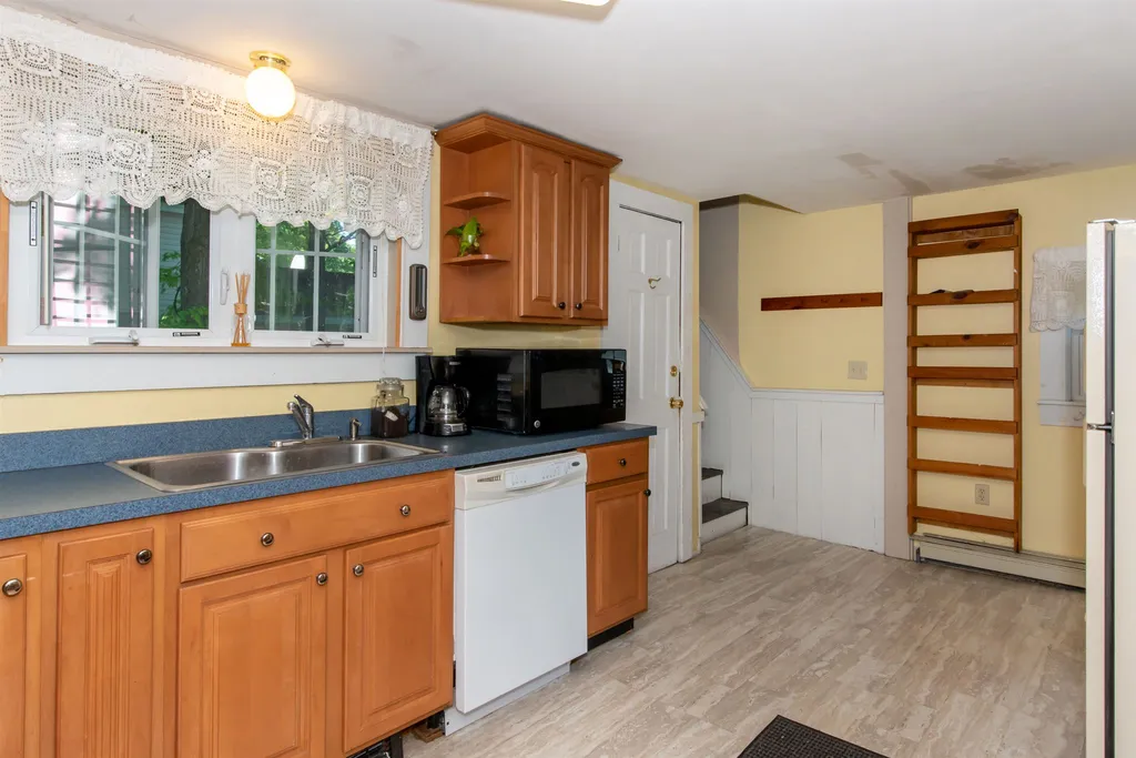 195 N Main Street Rochester NH 03867