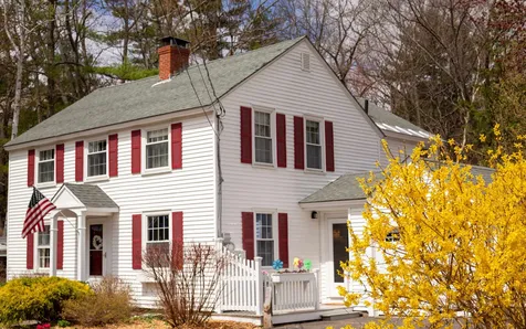 21 Shore Drive Laconia NH 03246