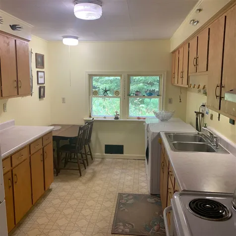 9 River Road Hanover NH 03755